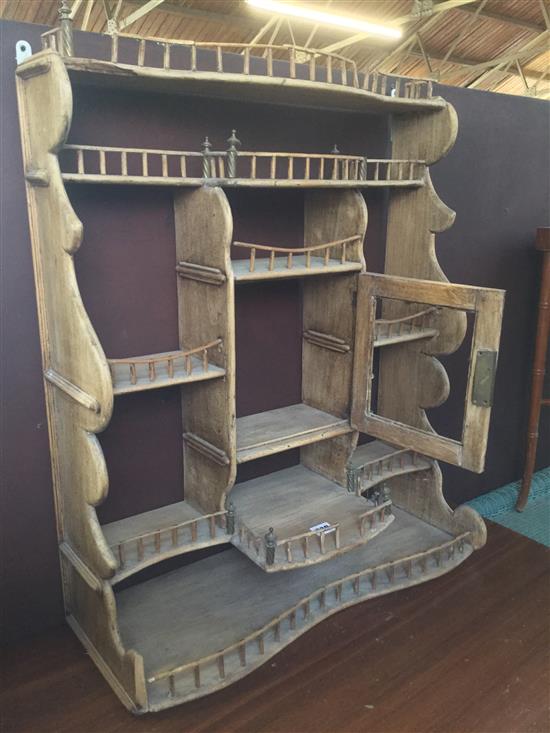 Hanging wall shelf